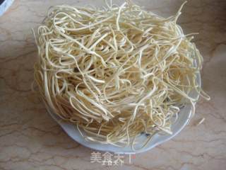 上海冷面的做法步骤：1