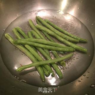 豆角煎蛋的做法步骤：2