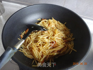辣炒土豆丝的做法步骤：3