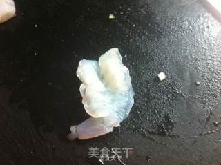 杏仁虾球的做法步骤：2