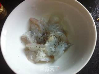 杏仁虾球的做法步骤：3