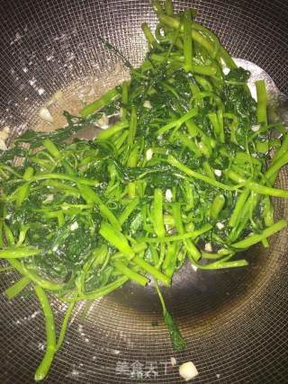 蒜蓉空心菜的做法步骤：5