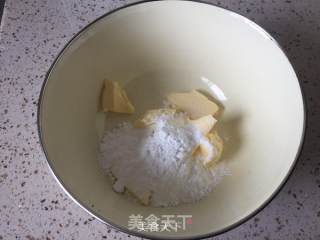 盈太美食俱乐部---迷你巧克力梅花派的做法步骤：1