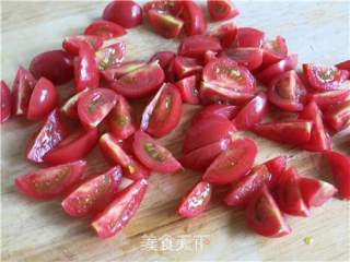 晾晒番茄干—就是配角也精彩的做法步骤：2