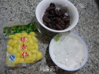 银杏仁桂圆汤的做法步骤：1