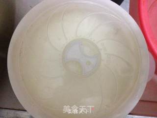 夏季甜点在家做--老酸奶的做法步骤：6