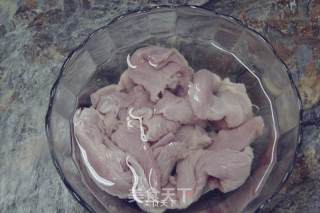 香辣牙签肉的做法步骤：1