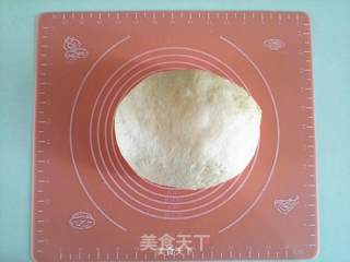 红豆沙面包 - 像花儿一样盛放的做法步骤：3