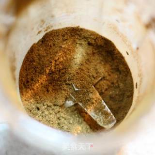 烹饪原料轻松自制-----自制藤椒粉的做法步骤：6