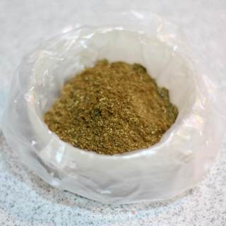 烹饪原料轻松自制-----自制藤椒粉的做法步骤：7