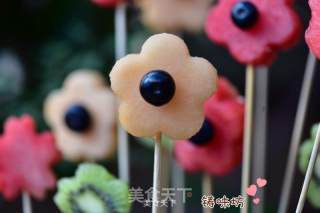 让幸福像花儿一样绽放！【西瓜盆栽水果拼盘】的做法步骤：13