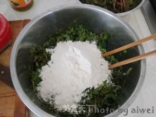 马齿苋饼的做法步骤：4