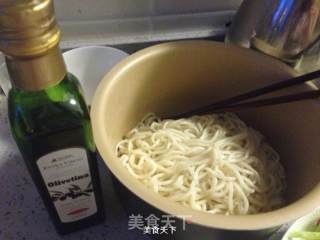 凉拌面的做法步骤：4