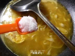 咖喱鸡蛋汤面的做法步骤：8