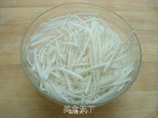 凉拌苤蓝丝的做法步骤：4