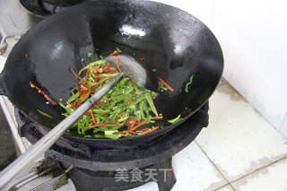 【青椒炒茶干】的做法步骤：3