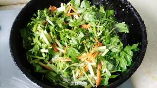 芹菜炒肉丝的做法步骤：6
