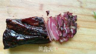 蒜苔炒腊肉的做法步骤：2