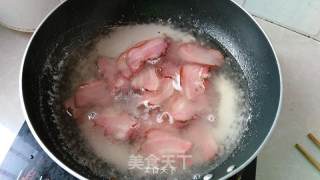 蒜苔炒腊肉的做法步骤：3