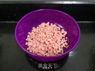 火腿肠蛋白卷的做法步骤：2