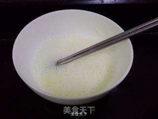 火腿肠蛋白卷的做法步骤：3