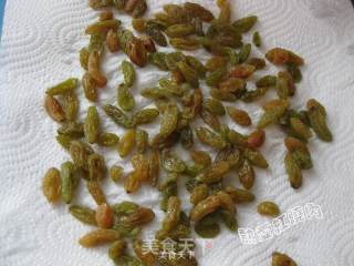 椰蓉葡萄干排包的做法步骤：7