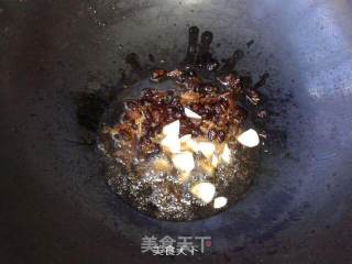 豆豉鲮鱼油麦菜的做法步骤：3