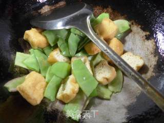 油豆腐炒扁豆的做法步骤：4