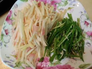 仔姜炒牛肉丝的做法步骤：2