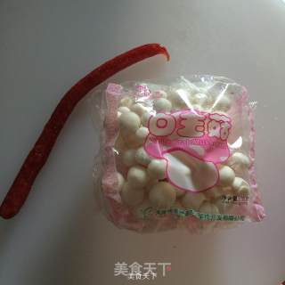白玉菇炒腊肠的做法步骤：1