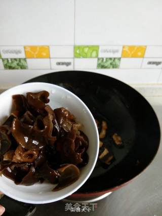 菌菇虾仁汤的做法步骤：4