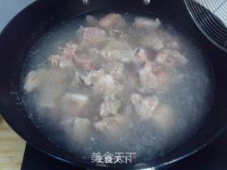 红烧排骨的做法步骤：2