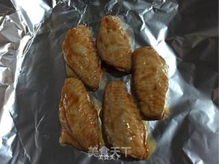 椒香烤鸡翅的做法步骤：2