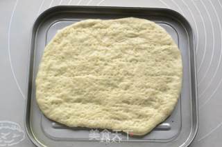 【特色腊肠披萨】为儿子量身定做的面点的做法步骤：5