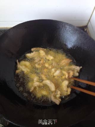 焦熘肉片的做法步骤：7