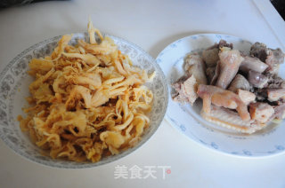 榆黄菇红烧鸡块的做法步骤：2