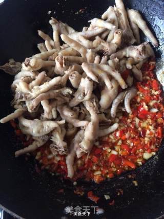 蒜香鸡爪的做法步骤：9