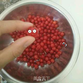 小樱桃罐头的做法步骤：2