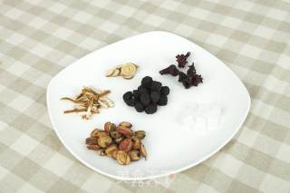 电饭锅自制酸梅汤的做法步骤：1
