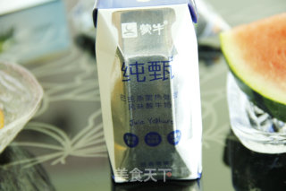 口感超棒的欧式西瓜芒果酸奶—排毒瘦身的做法步骤：7