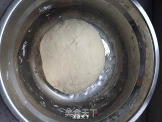 卤肉豆角包子的做法步骤：4