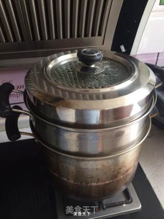 卤肉豆角包子的做法步骤：15