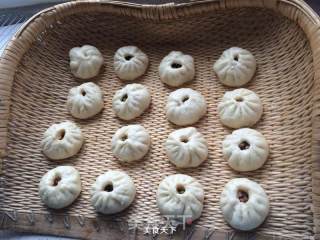 卤肉豆角包子的做法步骤：17