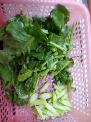 芥蓝菜炒牛肉的做法步骤：1