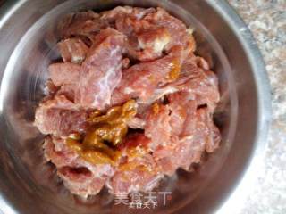 芥蓝菜炒牛肉的做法步骤：2