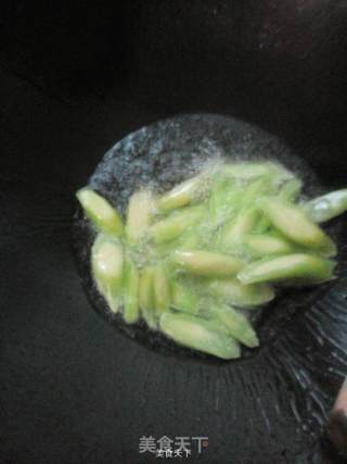 芥蓝菜炒牛肉的做法步骤：3