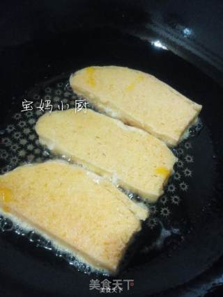 蛋煎馒头片，剩馒头也美味的做法步骤：4
