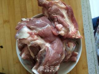 海带香菇炖大骨汤的做法步骤：3