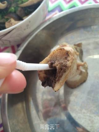 海带香菇炖大骨汤的做法步骤：8