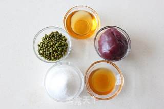 绿豆糕的做法步骤：1